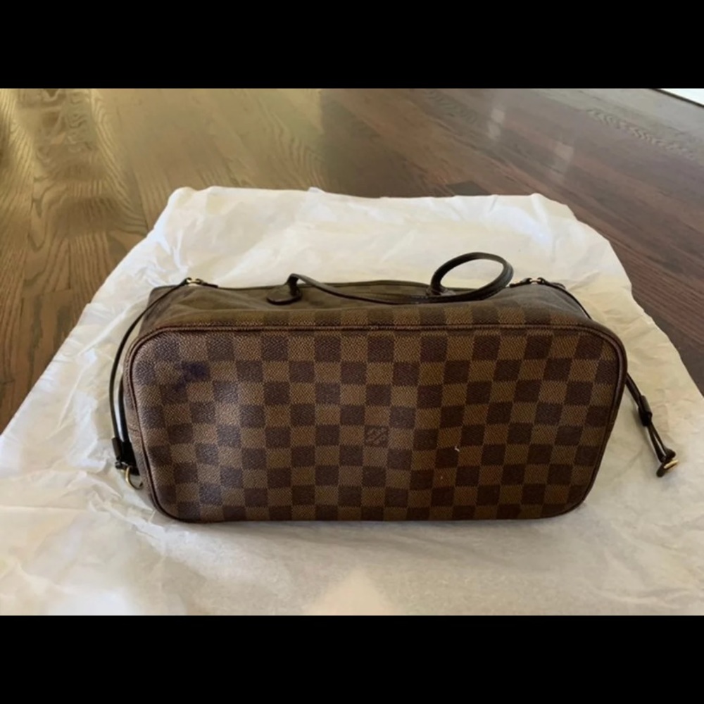 Louis Vuitton Neverfull MM - Picture 5 of 16